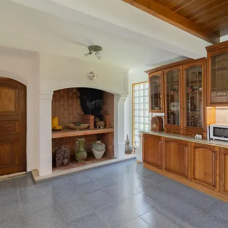 Villa Petalas De V063 Lagos