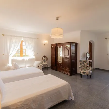 Petalas De V063 Villa